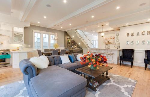 Naples Villa | Beautiful 2 Story Right by the Water, Ocean View