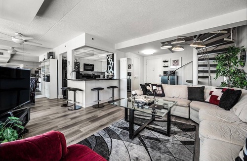 North Ocean City Condo | Beautiful 2 Story Side Ocean View 2 Bed Capri Condo