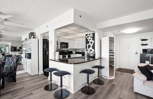 North Ocean City Condo | Beautiful 2 Story Side Ocean View 2 Bed Capri Condo