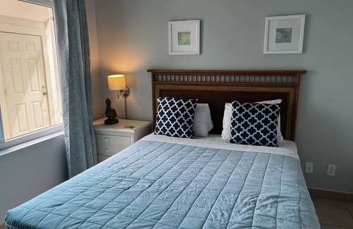 Wheeland Settlement Resort | Beautiful 2 bed/2 bath Ocean view - TripAdvisor winner 2016,2017,2018 and 2019!