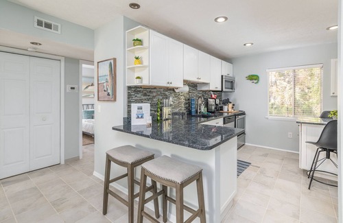 Hilton Head Island Condo | Beautiful 2 bed condo, steps from beach and pool-all beach supplies included