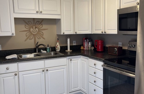 Bradenton Beach House | Beautiful 2BD beach house on Anna Maria Island!