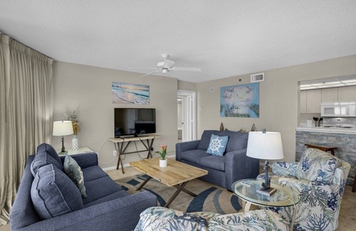 Long Beach Condo | Beautiful 2Bdr on 1st Floor! Free Beach Chairs!