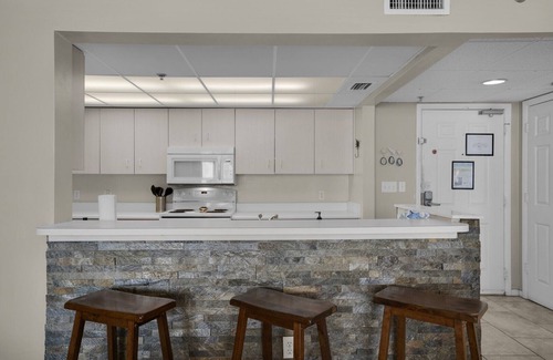Long Beach Condo | Beautiful 2Bdr on 1st Floor! Free Beach Chairs!