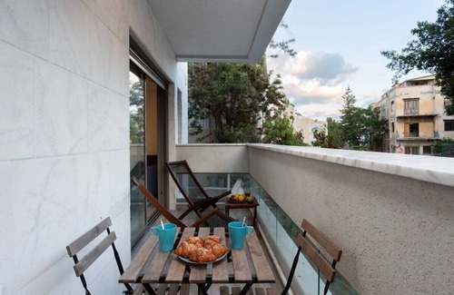 Kerem HaTeimanim Apartment | Beautiful 2BDR w Safe room at Zalman by HolyGuest