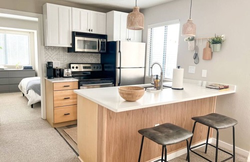 Englewood Apartment | Beautiful 2bed/2bath Condo