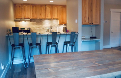 Peak 9 Condo | Beautiful 2bed/3bath Condo 5 Min Walk to Downtown and Peak 9 Lift