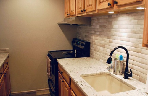Peak 9 Condo | Beautiful 2bed/3bath Condo 5 Min Walk to Downtown and Peak 9 Lift