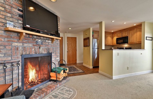 Central Vermont- Killington Condo | Beautiful 2BR/2BA Fall Line Condo with Mountain Views on Shuttle Route E2B