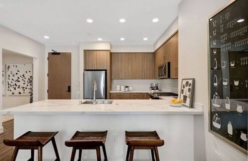 Heritage District Condo | Beautiful 2BR Condo in the heart of Downtown Sunnyvale