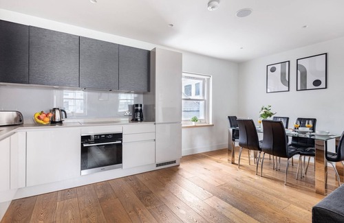 Fitzrovia Apartment | Beautiful 2BR In the Heart of Fitzrovia – Soho - Most Central Area of London