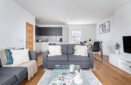 Fitzrovia Apartment | Beautiful 2BR In the Heart of Fitzrovia – Soho - Most Central Area of London