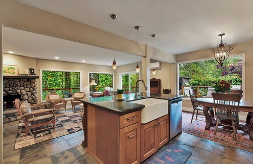 Sebastopol House | Beautiful 3,000 SF Castle in the Vineyards