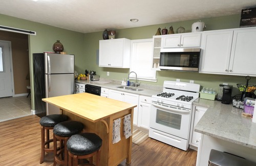Griffin House | Beautiful 3/2 Family Home