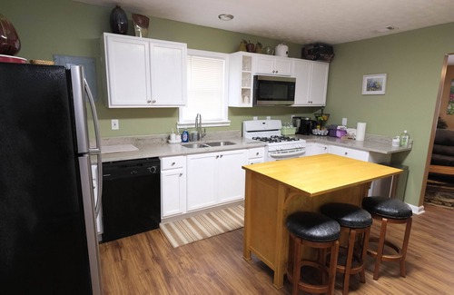 Griffin House | Beautiful 3/2 Family Home