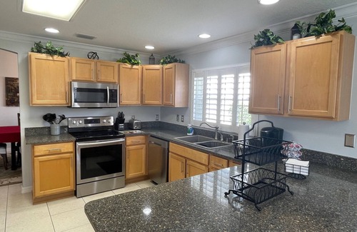 Santiago House | Beautiful 3 Bdrm Home w/a Golf Cart & WiFi