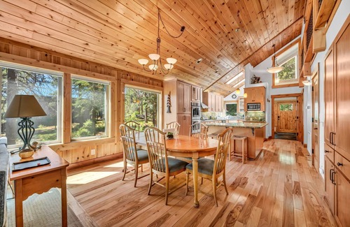 Truckee House | Beautiful 3 bed/2.5 bath; deck with a hot tub