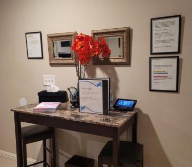 Las Vegas House | Beautiful 3 bed/2 Bath Cozy Get Away Home
