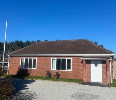 Bircotes House | Beautiful 3-Bed Bungalow in Bawtry Doncaster