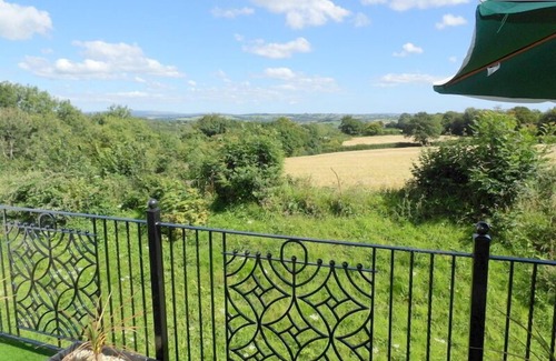 St. Ann's Chapel Cottage | Beautiful 3-Bed Cottage in Cornwall