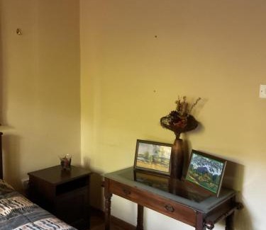 Arakapas House | Beautiful 3 Bedr House in Arakapas with fireplace