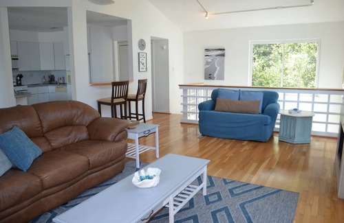 Northeast Virginia Beach House | Beautiful 3 bedroom house minutes from the beach and First Landing State park