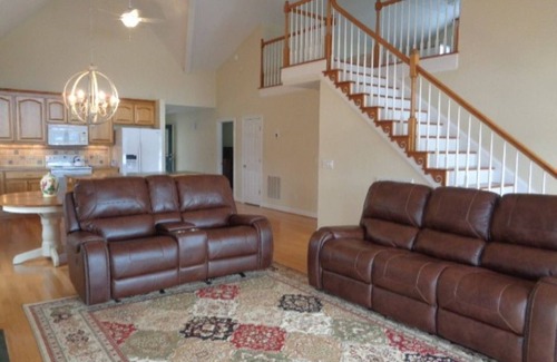Henrico House | Beautiful 3 bedroom, 2 bath Log Home with Sandy Beach & Expansive Lake Views!