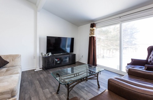 Mono Cottage | Beautiful 3 bedroom cottage located in Mono