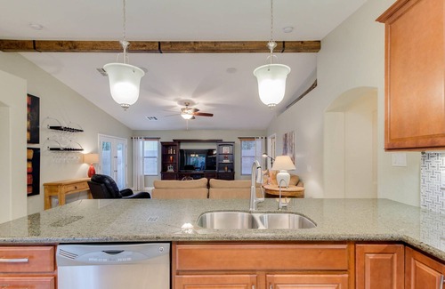Los Arbolitos Ranch House | Beautiful 3 bedroom house with pool and hot tub!