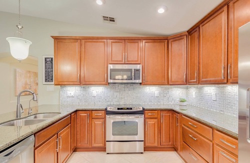 Los Arbolitos Ranch House | Beautiful 3 bedroom house with pool and hot tub!