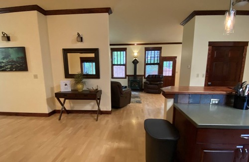 Cohoe House | Beautiful 3 bedroom home located walking distance from Kasilof River boat docks.