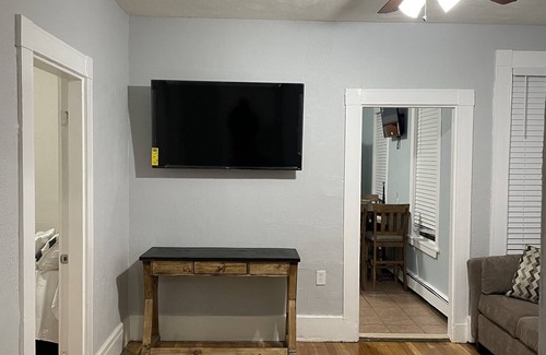 Highland Park Apartment | Beautiful 3 Bedroom located 10 minutes from Downtown