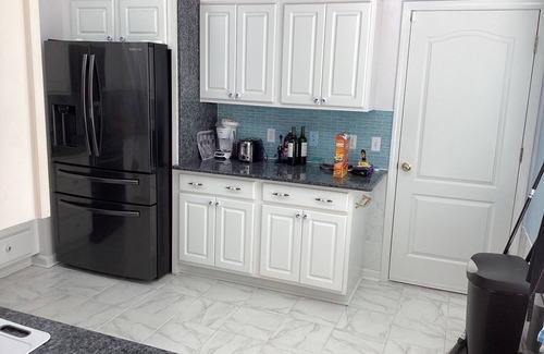 Algiers House | Beautiful 3 bedroom house, 10 minutes by car to the French quarters . Peaceful