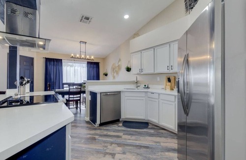 Garden Lakes Landing House | Beautiful 3 bedroom with private heated pool.