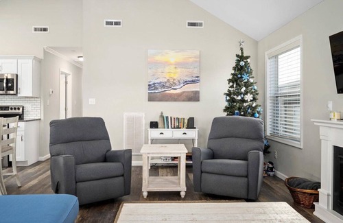 Montego Bay House | Beautiful 3 BR 2 BA Home in Montego Bay - Community Pool