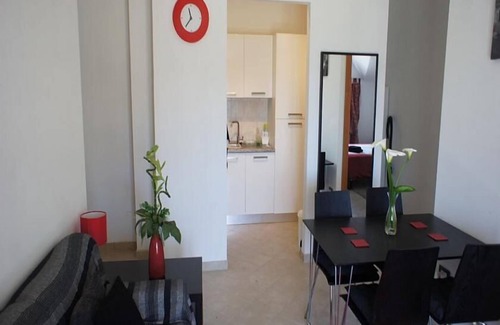 Marina di Caulonia Apartment | Beautiful 3 bed roomed apartment with sea views and very close to all amenieties