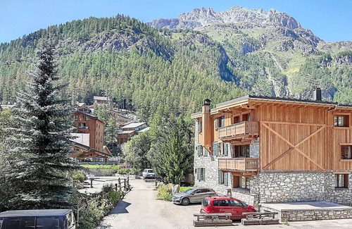 Le Cret Apartment | Beautiful 3-room apartment near the center of Val d'Isère