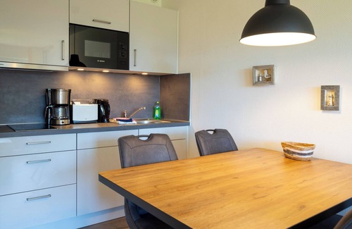 Spiekeroog Apartment | Beautiful 3-room apartment with balcony (west) in a central location