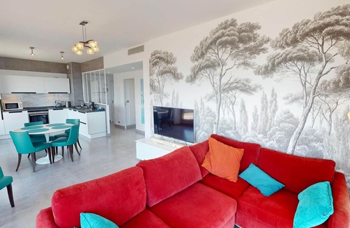 Menton Apartment | Beautiful 3-room seaside with 46m² terrace and private parking