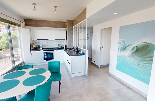 Menton Apartment | Beautiful 3-room seaside with 46m² terrace and private parking
