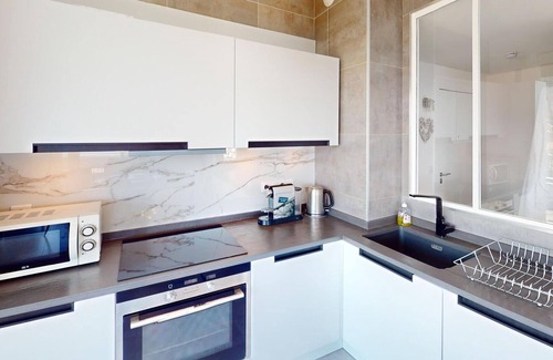 Menton Apartment | Beautiful 3-room seaside with 46m² terrace and private parking