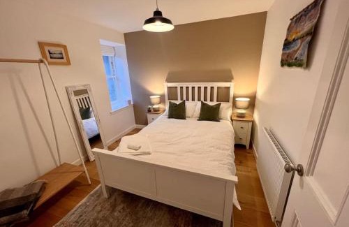 Lerwick House | Beautiful 3-Story Townhouse in Central Lerwick
