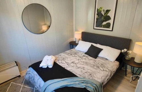 Woolston Apartment | Beautiful 30m2 tiny home!