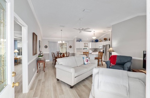 Glenbrook House | Beautiful 3BR/2BA Home — Prime Location Near Golf, Shopping & Sumter Landing!