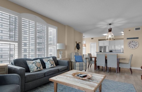 Navarre Beach Condo | Beautiful 3BR/3BA 4th Floor Beachfront Condo - Beach Colony