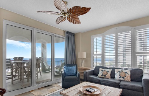 Navarre Beach Condo | Beautiful 3BR/3BA 4th Floor Beachfront Condo - Beach Colony