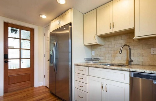 Ocean Grove House | Beautiful 3BR Victorian Home w/Beach Locker