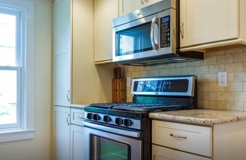 Ocean Grove House | Beautiful 3BR Victorian Home w/Beach Locker