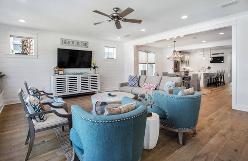Santa Rosa Beach House | Beautiful 4 Bedroom, On the Pool, 1/2 mi to beach, Cruiser Bikes!