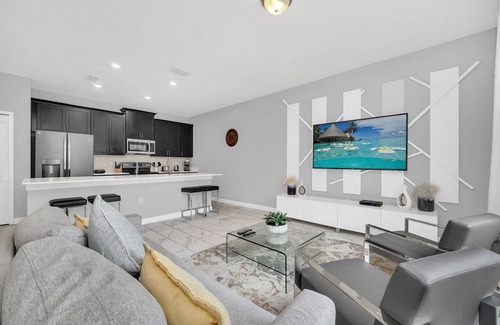 Davenport House | Beautiful 4 Bed Town Home with Splash Pool-1569PD